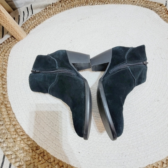 STEVE MADDEN Milaan Bootie in Black Suede, SZ 7.5 - Picture 10 of 16